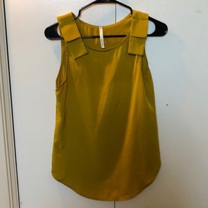 Mustard yellow top